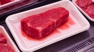 Pourquoi y a-t-il du papier absorbant sous la viande en barquette  ce petit "buvard" est plus important que vous ne le pensez