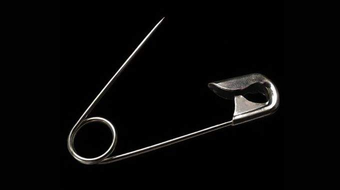 Voici contre quoi une &eacute;pingle &agrave; nourrice prot&egrave;ge, et o&ugrave; la porter pour attirer la chance...