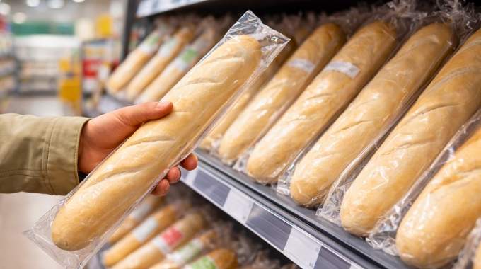 Ce pain du quotidien triple les risques d'AVC : sa teneur en sel est alarmante