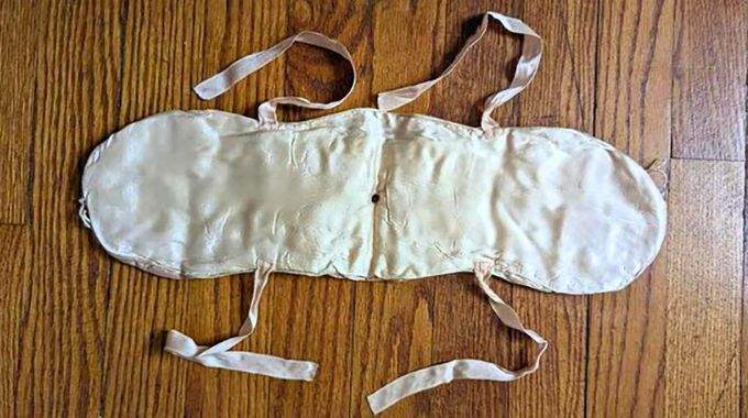 J&rsquo;ai d&eacute;couvert cet objet dans les affaires de ma grand-m&egrave;re sans r&eacute;ussir &agrave; comprendre ce que c&rsquo;&eacute;tait