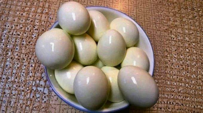 Un m&eacute;decin met en garde : manger des &oelig;ufs durs le matin est-il b&eacute;n&eacute;fique ou nocif pour le foie ? Voici sa r&eacute;ponse