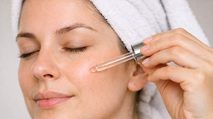 Ce s&eacute;rum Lidl, vendu 3,99&euro; en avril, imite parfaitement les grandes marques vendues en parfumerie