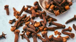 Chaque femme devrait savoir que le clou de girofle a ce pouvoir