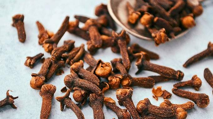 Chaque femme devrait savoir que le clou de girofle a ce pouvoir