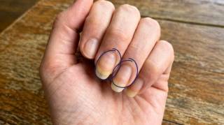 Si vous avez des lignes sur vos ongles voici la signification
