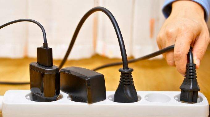 Ces cinq appareils &eacute;lectriques &agrave; d&eacute;brancher absolument lorsque vous partez en vacances