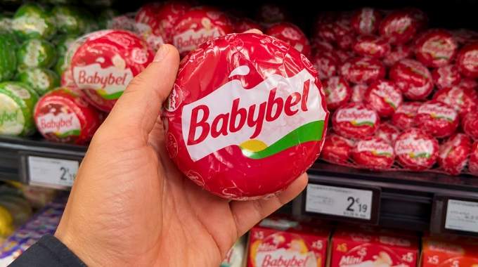 C'est fini : Babybel retire son fromage embl&eacute;matique des rayons 70 ans apr&egrave;s son lancement (et &ccedil;a fait un mal au coeur)