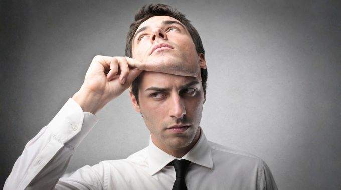 Les personnes hypocrites ont ces 4 traits : fuyez-les