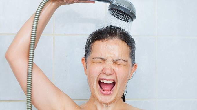 Faut-il prendre une douche froide ti&egrave;de ou chaude pendant une canicule
