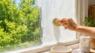 Canicule : mon voisin badigeonne ses vitres de blanc de Meudon chaque &eacute;t&eacute; (et ce n'est pas pour les faire briller)