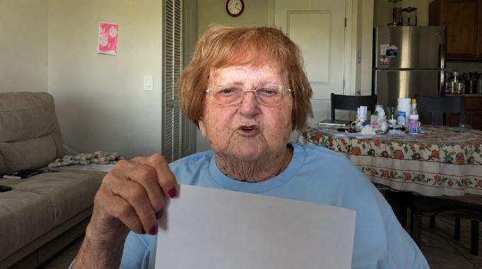"Je fais ce que je veux": &agrave; 96 ans, elle s&egrave;me la zizanie dans son Ehpad avec des soir&eacute;es arros&eacute;es jusqu'&agrave; 1h du matin