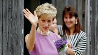 Les derniers mots de la princesse Diana r&eacute;v&eacute;l&eacute;s par le pompier qui lui a port&eacute; secours sont bouveversants