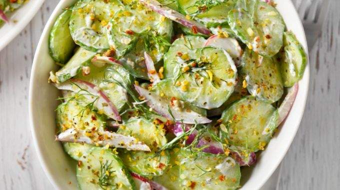 Salade de concombre qui br&ucirc;le la graisse du ventre ! Ma m&egrave;re a perdu 25 kg en un mois