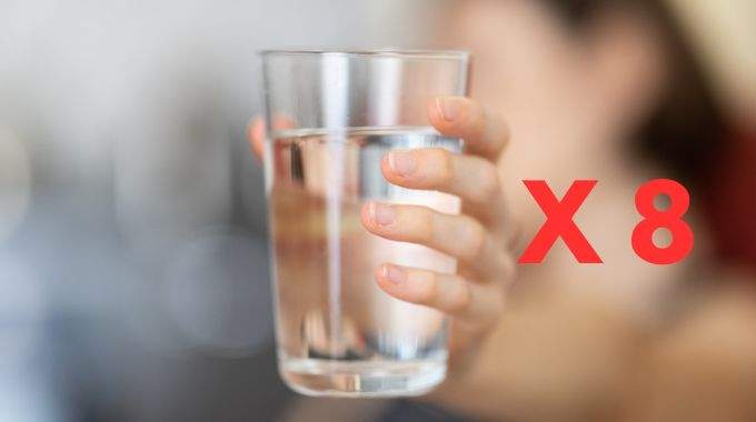 Les m&eacute;decins recommandent de boire 8 verres d'eau par jour : voici pourquoi (et ce qu'on ne vous dit jamais)