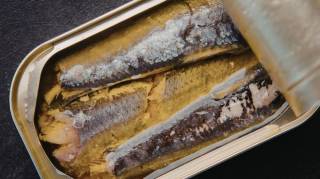 Les sardines les moins ch&egrave;res sont aussi les meilleures : les experts en nutrition recommandent ces conserves-l&agrave;