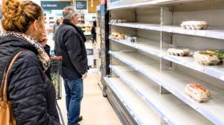P&eacute;nurie d'&oelig;ufs : pourquoi les rayons se vident en France