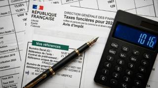 Taxe fonci&egrave;re 2026 : ce d&eacute;gr&egrave;vement automatique de 100&euro; d&egrave;s 65 ans que des millions de retrait&eacute;s ignorent