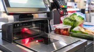 "Technique de la superposition" : la nouvelle ruse des voleurs aux caisses automatiques qui inqui&egrave;te les supermarch&eacute;s