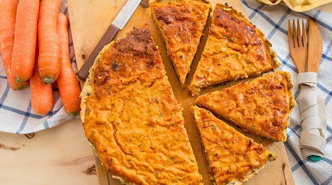 Quiche : arr&ecirc;tez la p&acirc;te bris&eacute;e ce l&eacute;gume r&acirc;p&eacute; en fond all&egrave;ge tout et apporte beaucoup plus de fibres