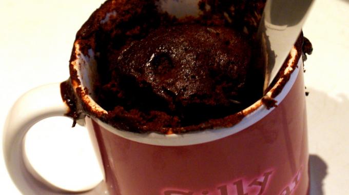 La Recette du Mug Cake Coco-Choco pas Chère et Gourmande.