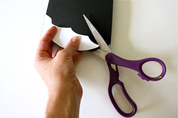 découpez la forme de la chauve souris