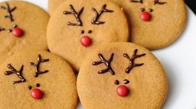 Décorez vos Biscuits de Noël en 3 min Avec Cette Astuce.