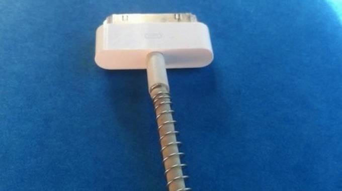 Enfin une Astuce pour Ne Plus Casser le Câble du Chargeur iPhone.