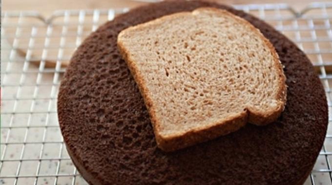 L'Astuce Pour Conserver un Gâteau Moelleux Plus Longtemps.