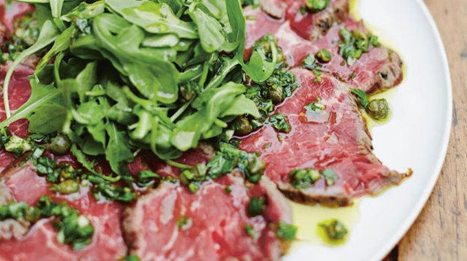 Couper la Viande en Carpaccio : L'Astuce que tous les Bons Cuisiniers Utilisent.