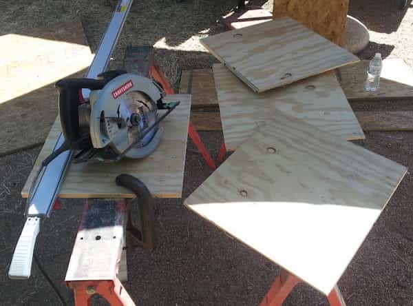 planche pour construire nichoir à poules