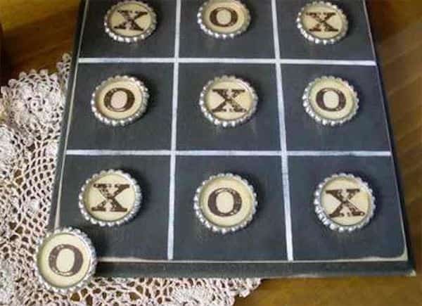 jeu de morpion maison capsule peinte