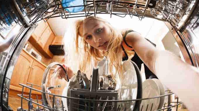 20 Choses Surprenantes Que Vous Pouvez Nettoyer au Lave-Vaisselle.