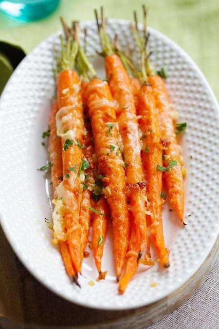 recette économique de carottes à l'ail et au parmesan