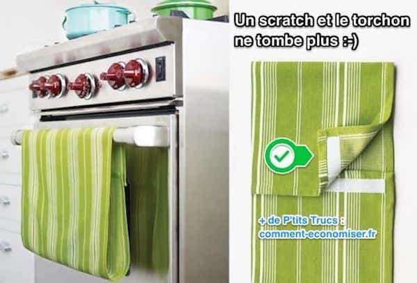 Une super astuce de rangement est d'utiliser une bande de velcro sur un torchon pour qu'il ne tombe plus jamais.