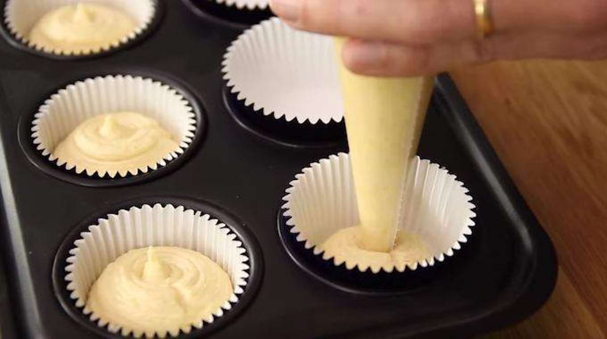 Comment Remplir Facilement ses Moules de Cupcakes