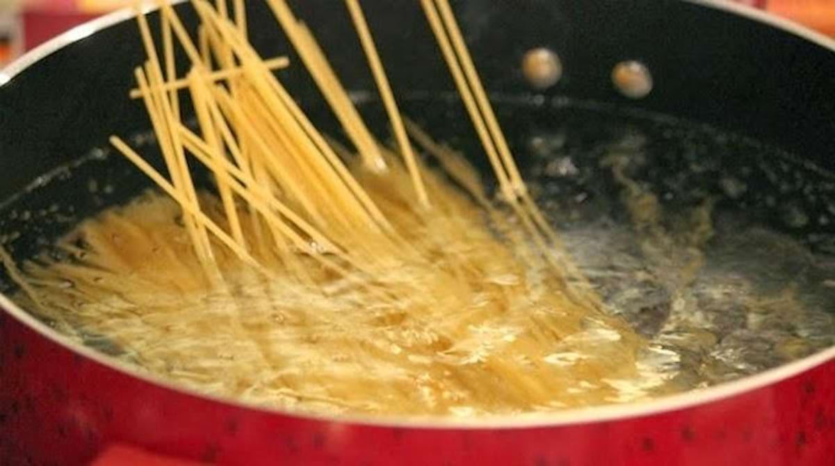 Voici Comment Éviter les Pâtes Qui Collent une Bonne Fois Pour Toutes.