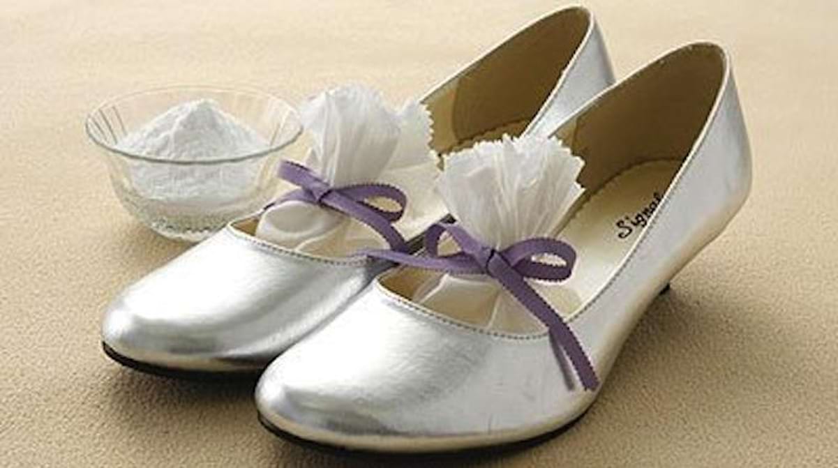 L'Astuce Radicale Pour Éliminer les Odeurs des Chaussures qui Puent.