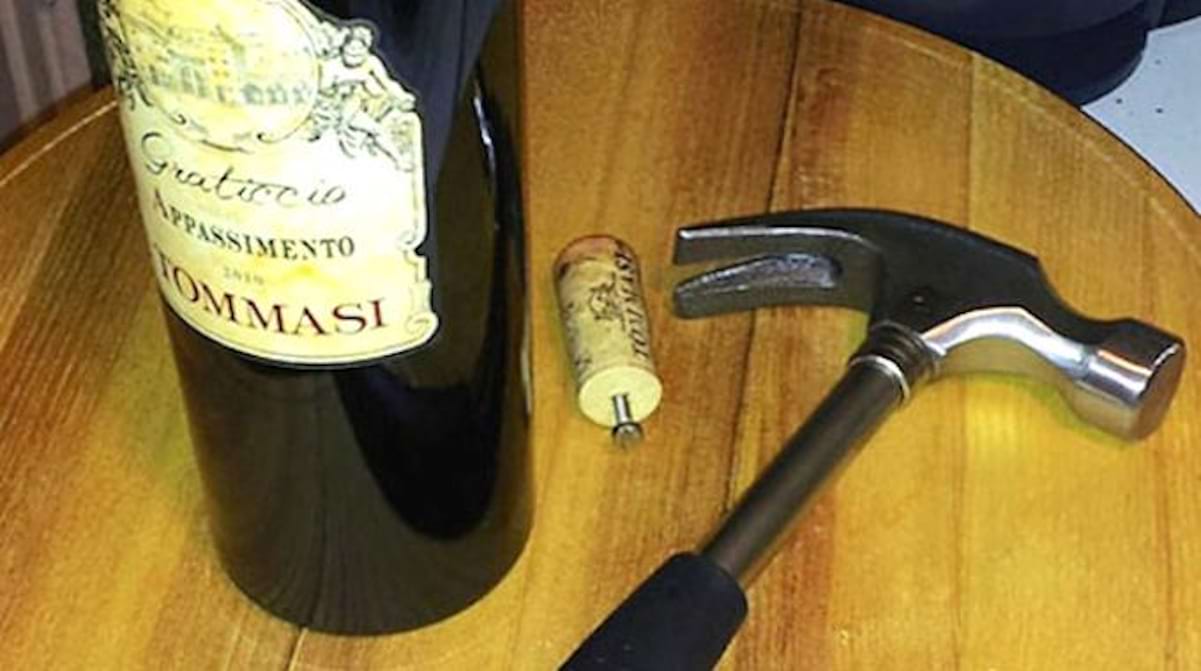 4 Astuces Qui Marchent Pour Ouvrir une Bouteille SANS TireBouchon.